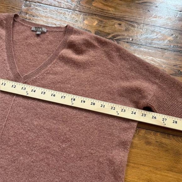 Lilla P 100% Cashmere Knit V-neck Sweater Meave size M Soft - Picture 13 of 15